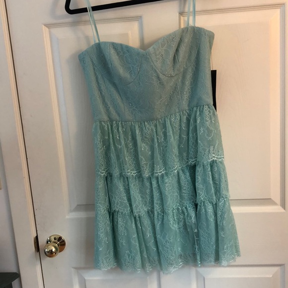 NWT BCBG MaxAzria dress - Picture 3 of 8